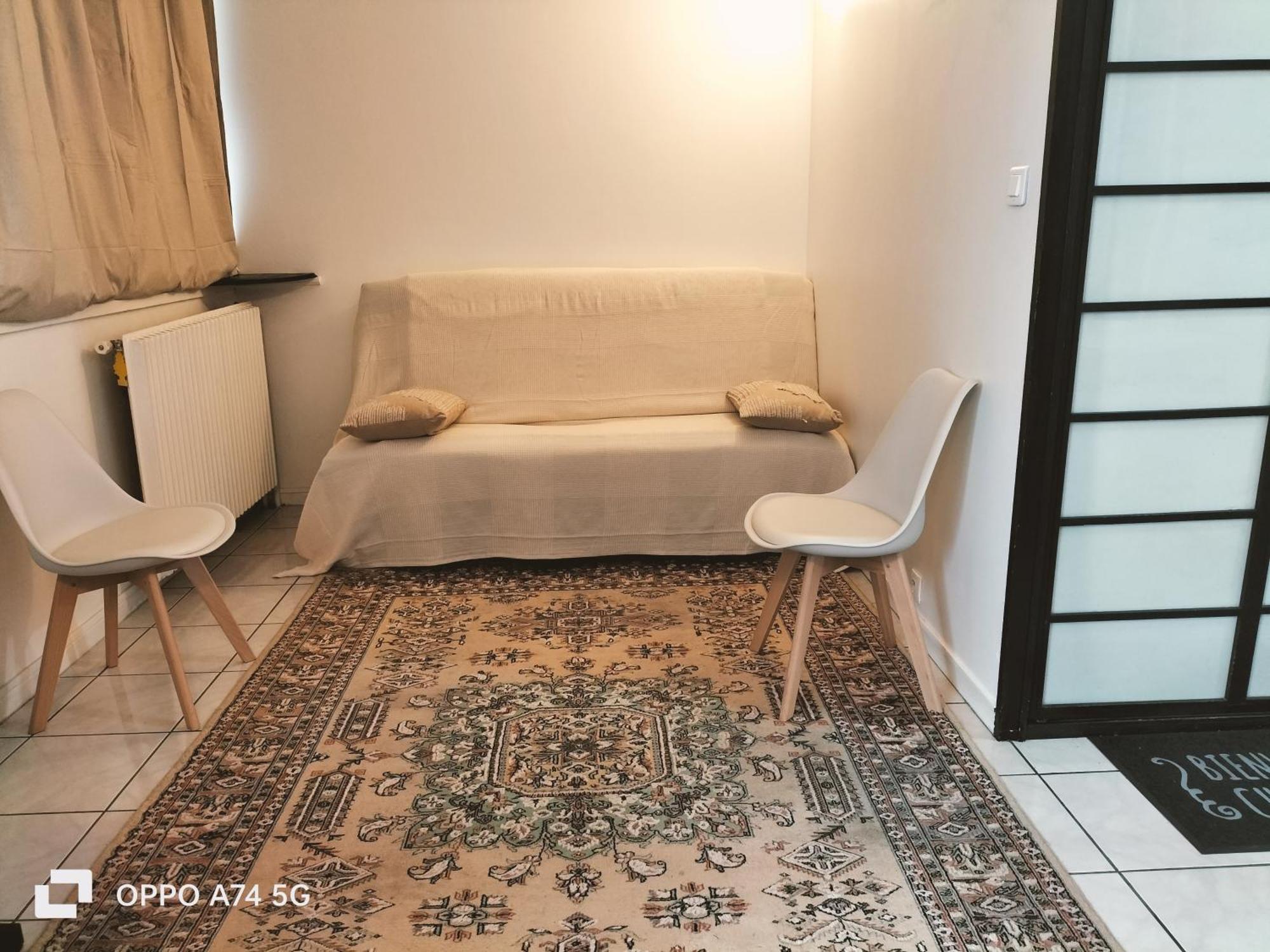 Le Yvyzen Apartment *